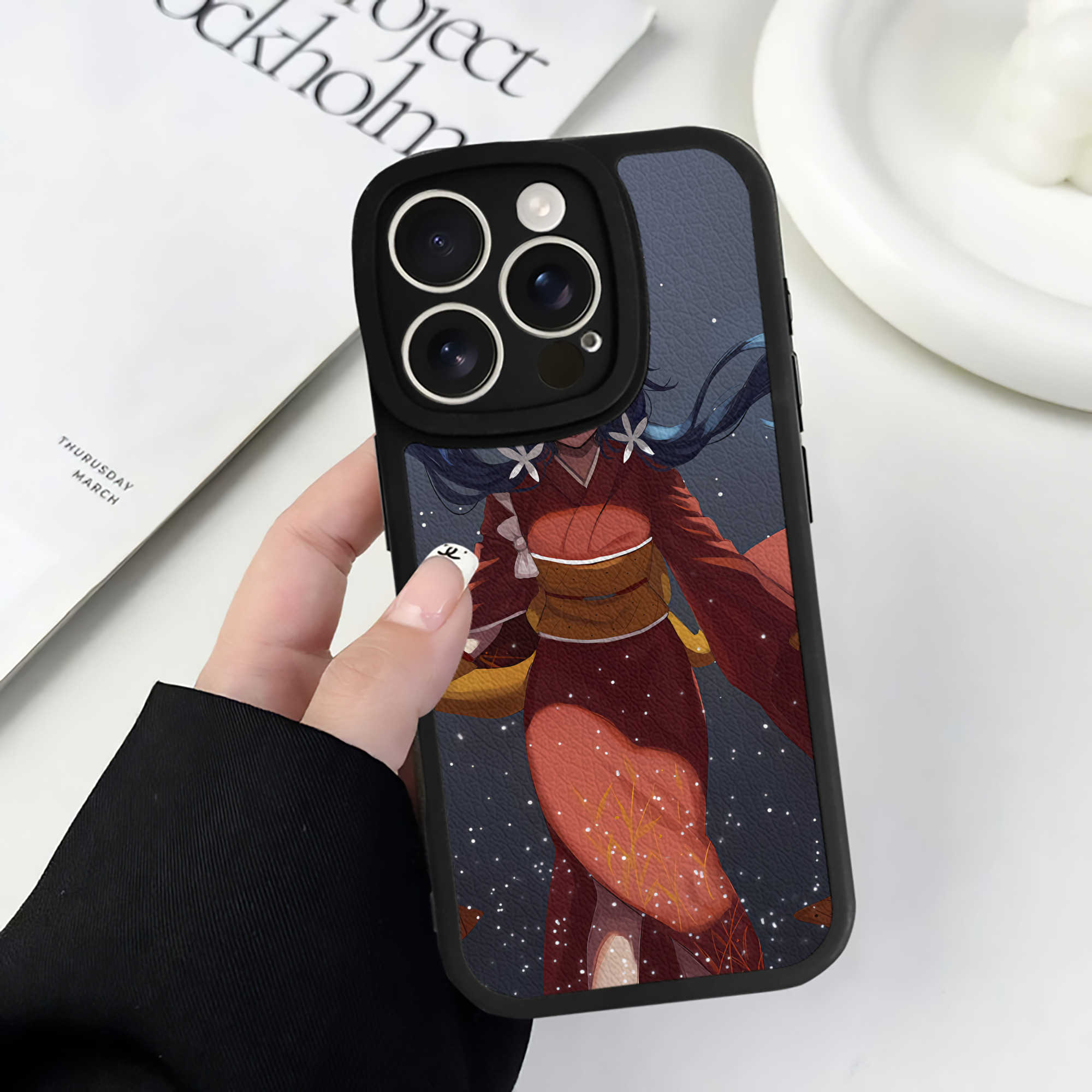 （画像用） 文豪ストレイドッグス Bungo Stray Dogs 【iPhone 16シリーズ対応】シリコンスマホケース（レザー調） 材質：シリコン